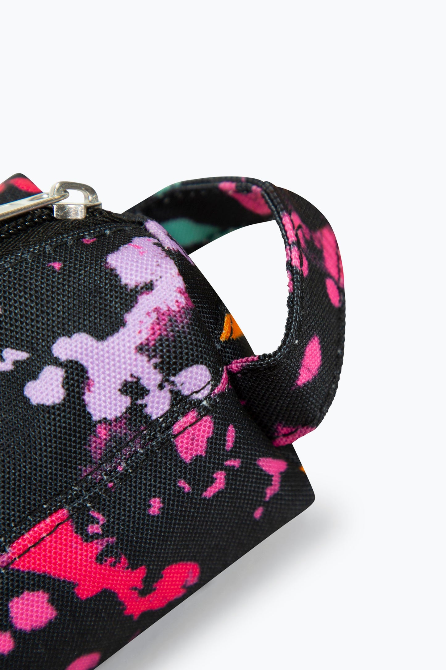 HYPE BLACK SCRATCHES PENCIL CASE