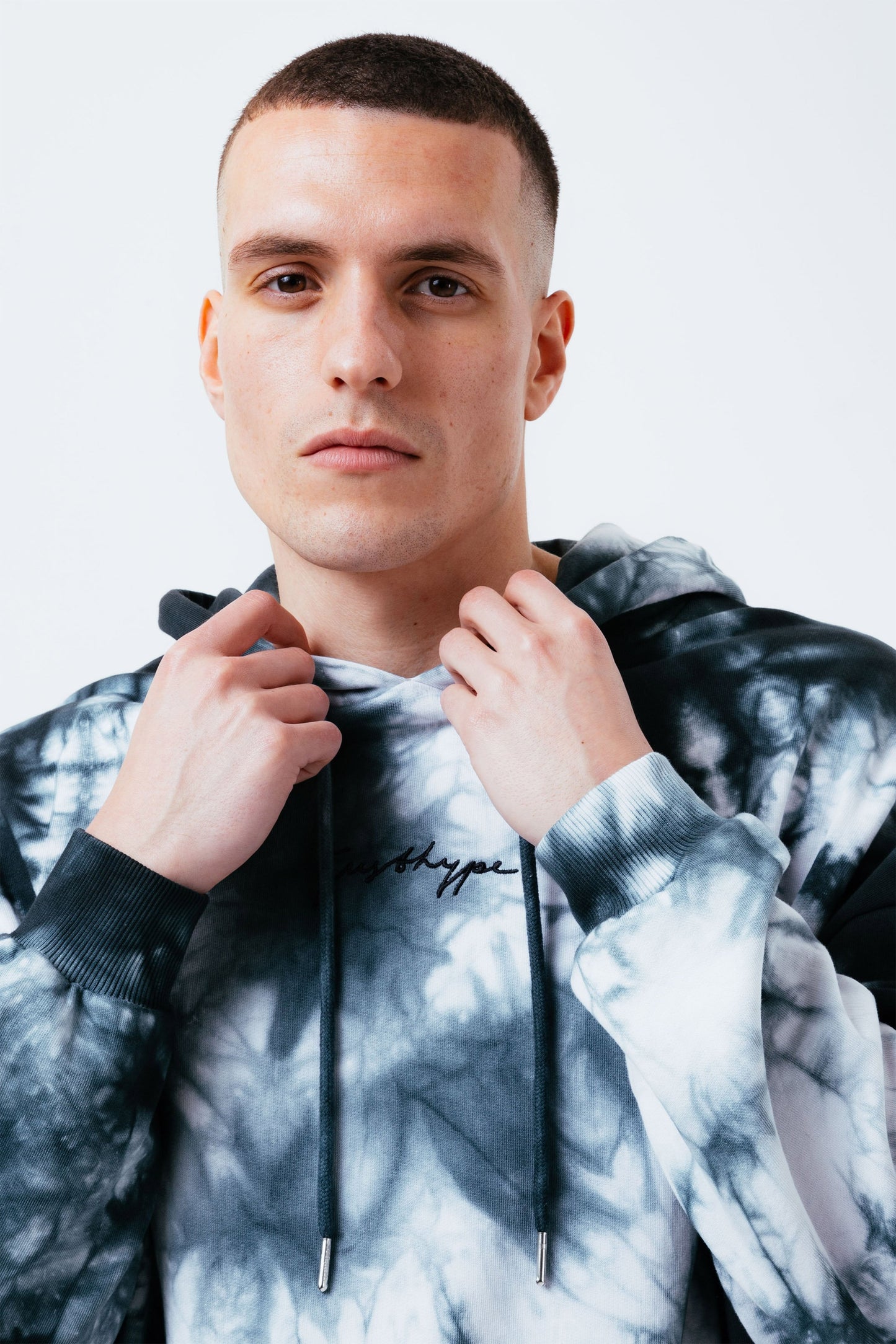 HYPE WEST DYE MEN'S OVERSIZED PULLOVER HOODIE