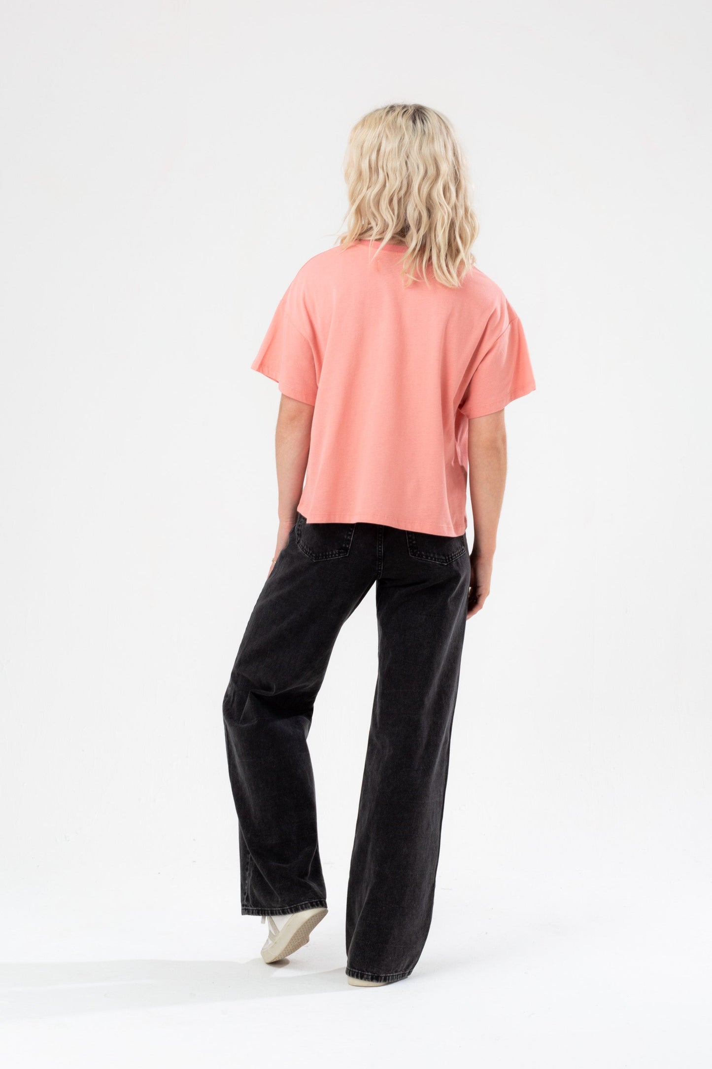 HYPE WOMENS BLUSH SCRIBBLE EMBROIDERY BOXY T-SHIRT