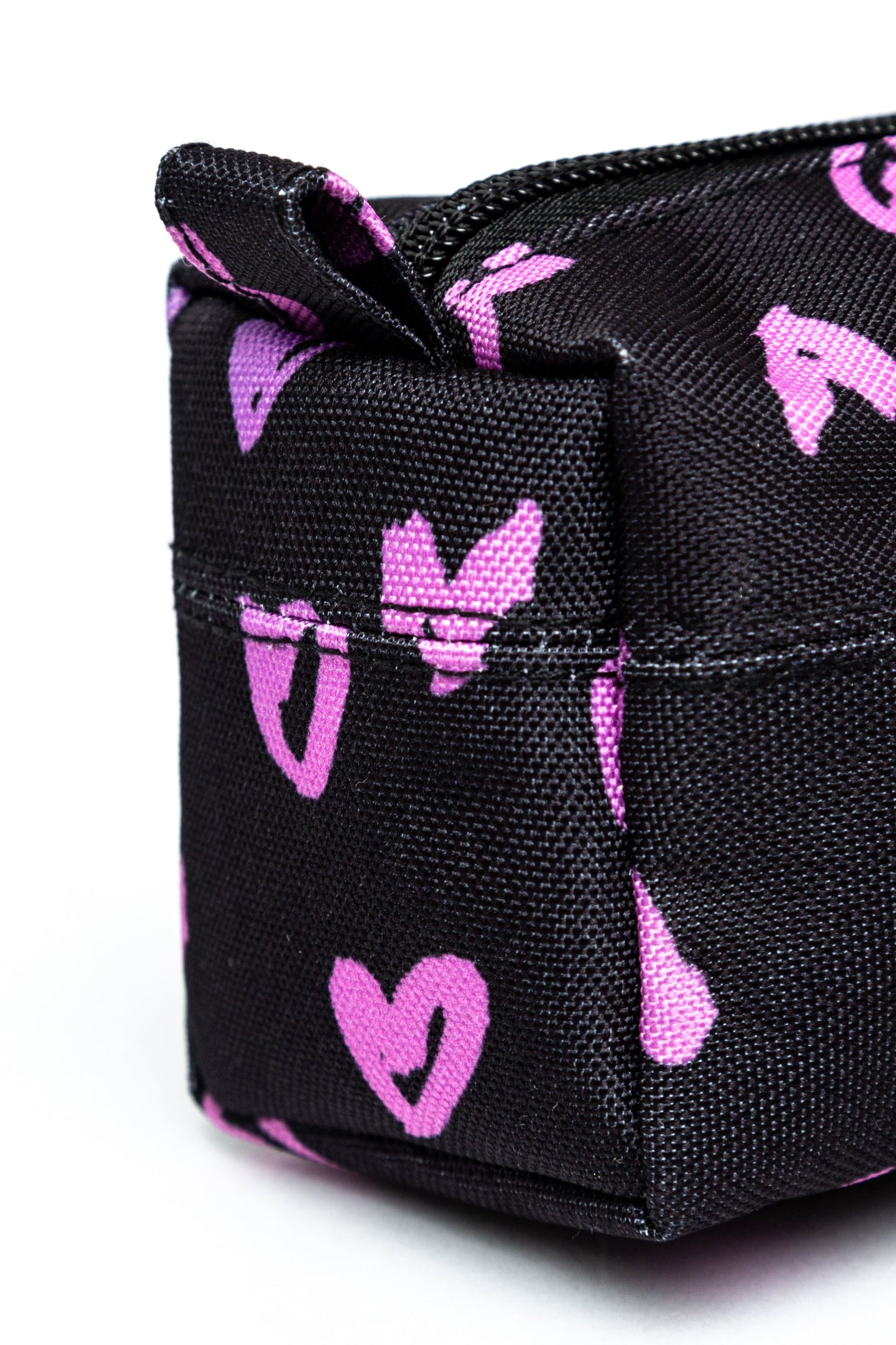 HYPE UNISEX SCRIBBLE HEART PINK CREST PENCIL CASE