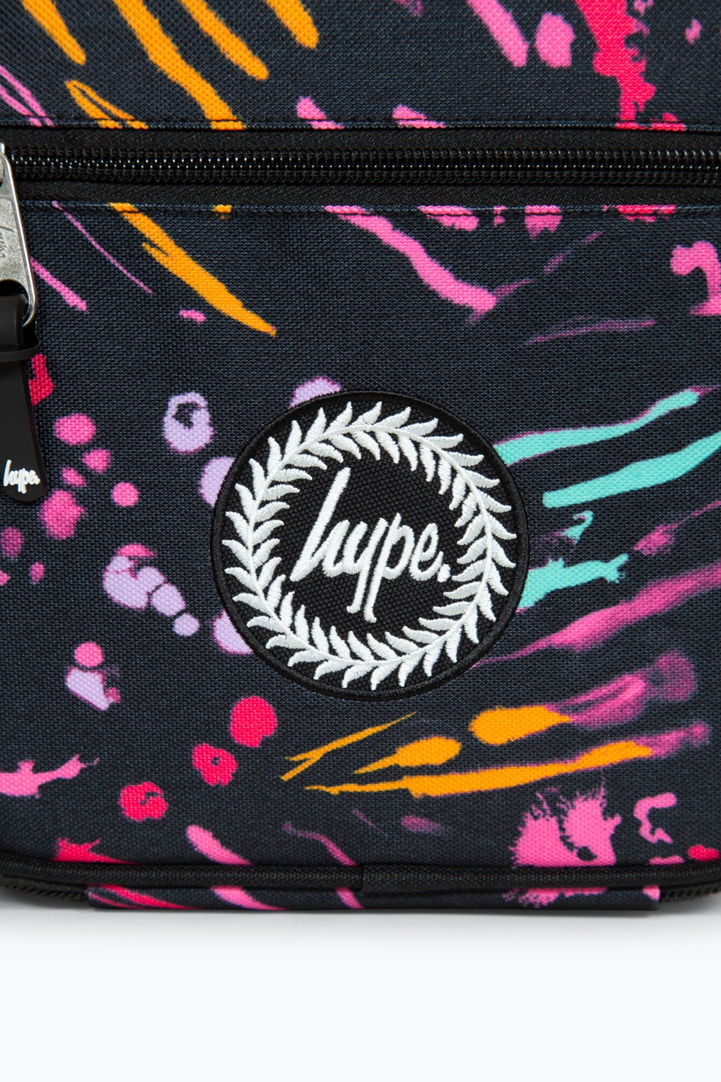 HYPE BLACK SCRATCHES LUNCH BOX