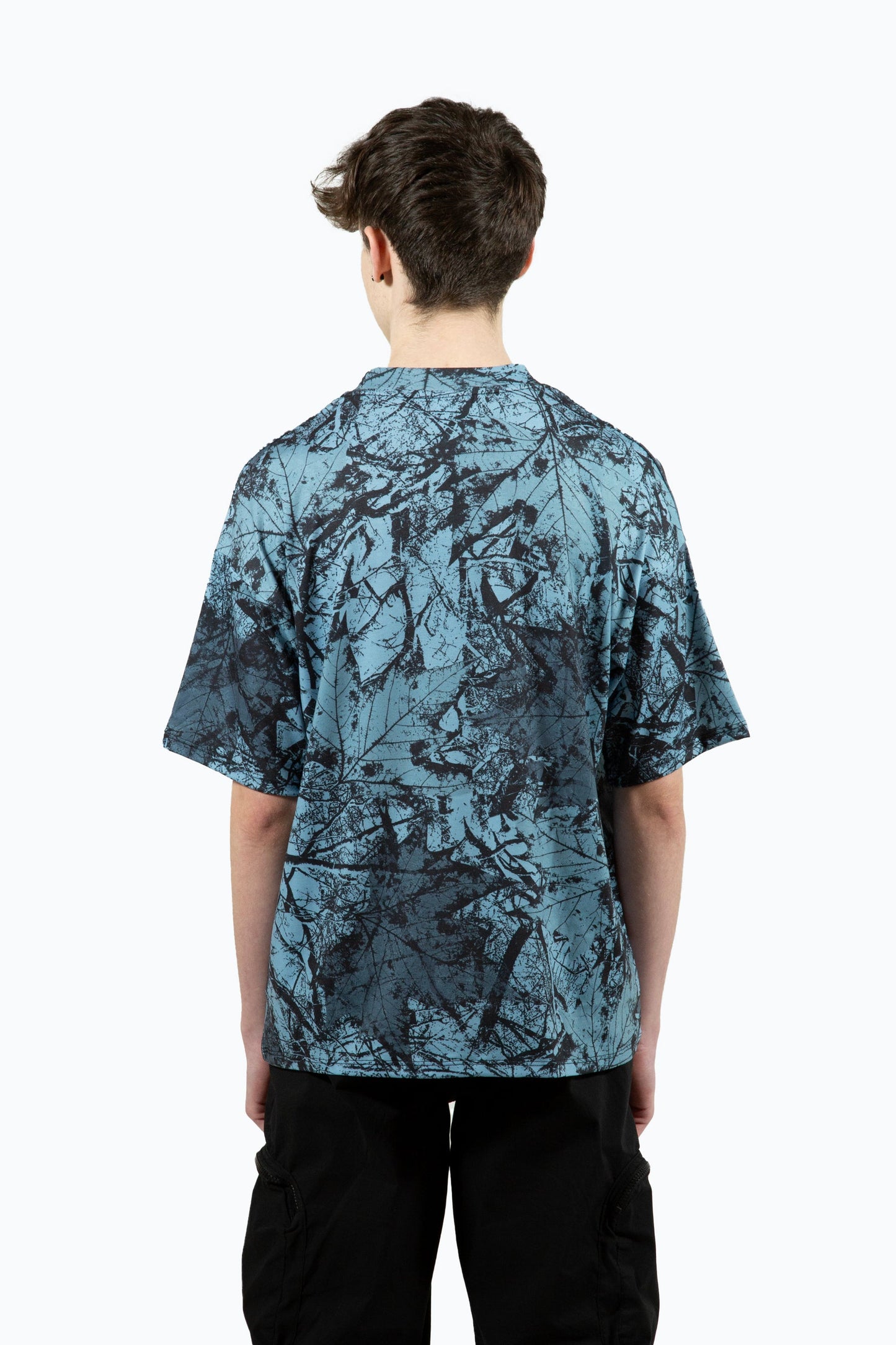 HYPE BOYS MULTI Y2K BLUE LEAF T-SHIRT