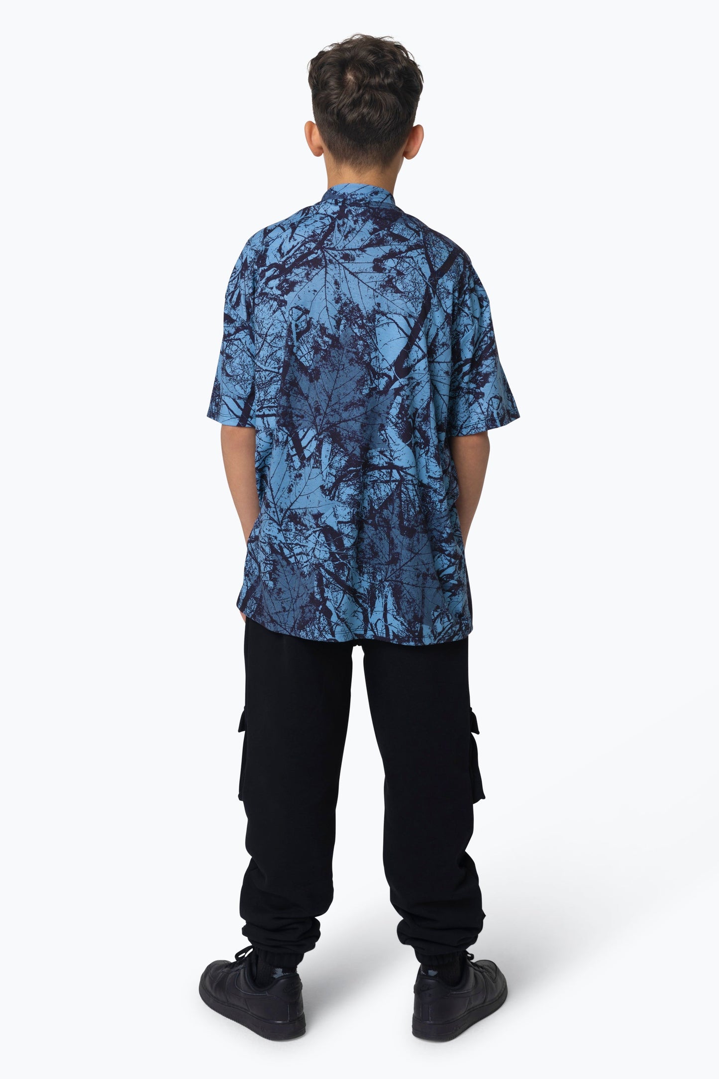 HYPE BOYS MULTI Y2K BLUE LEAF T-SHIRT