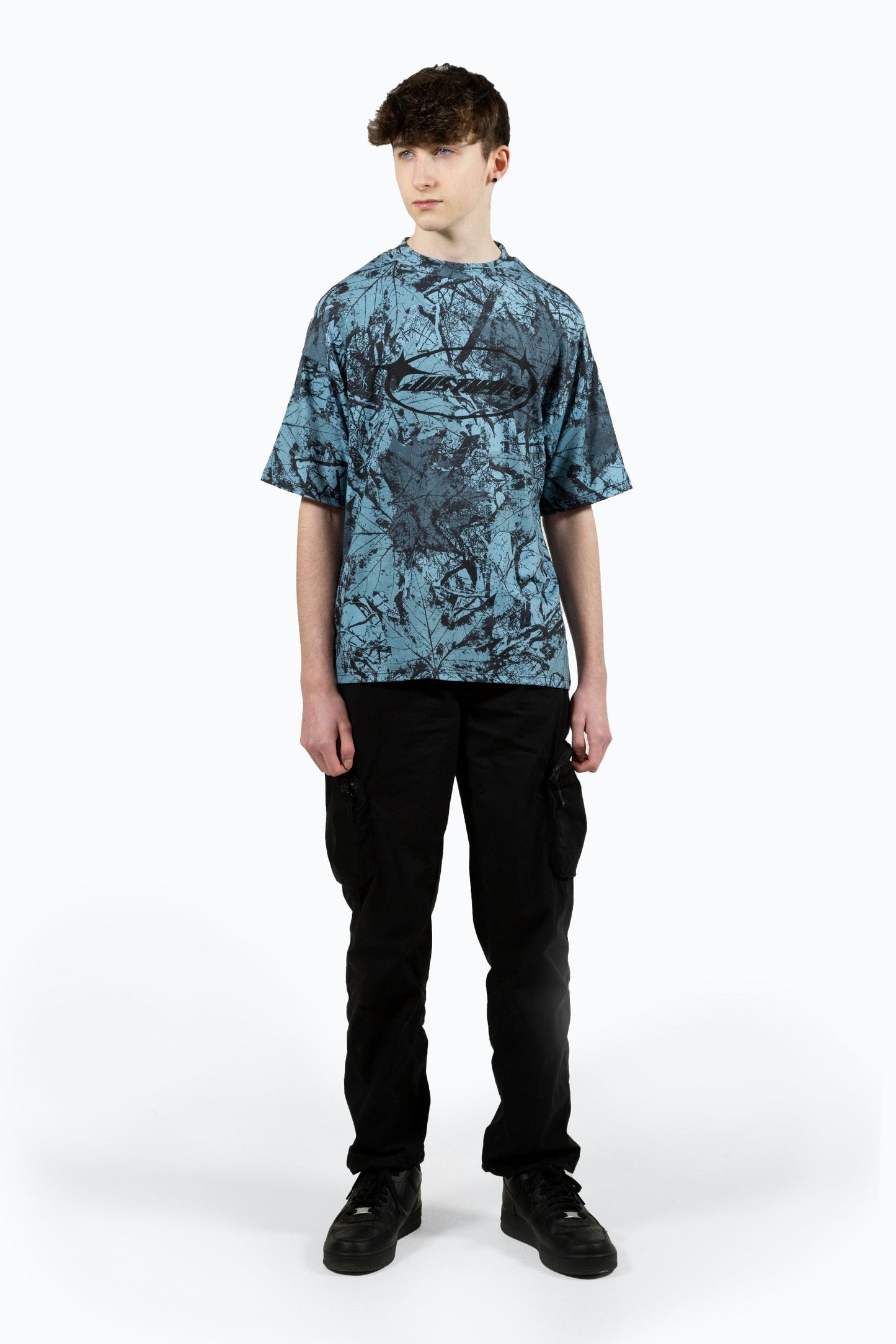 HYPE BOYS MULTI Y2K BLUE LEAF T-SHIRT