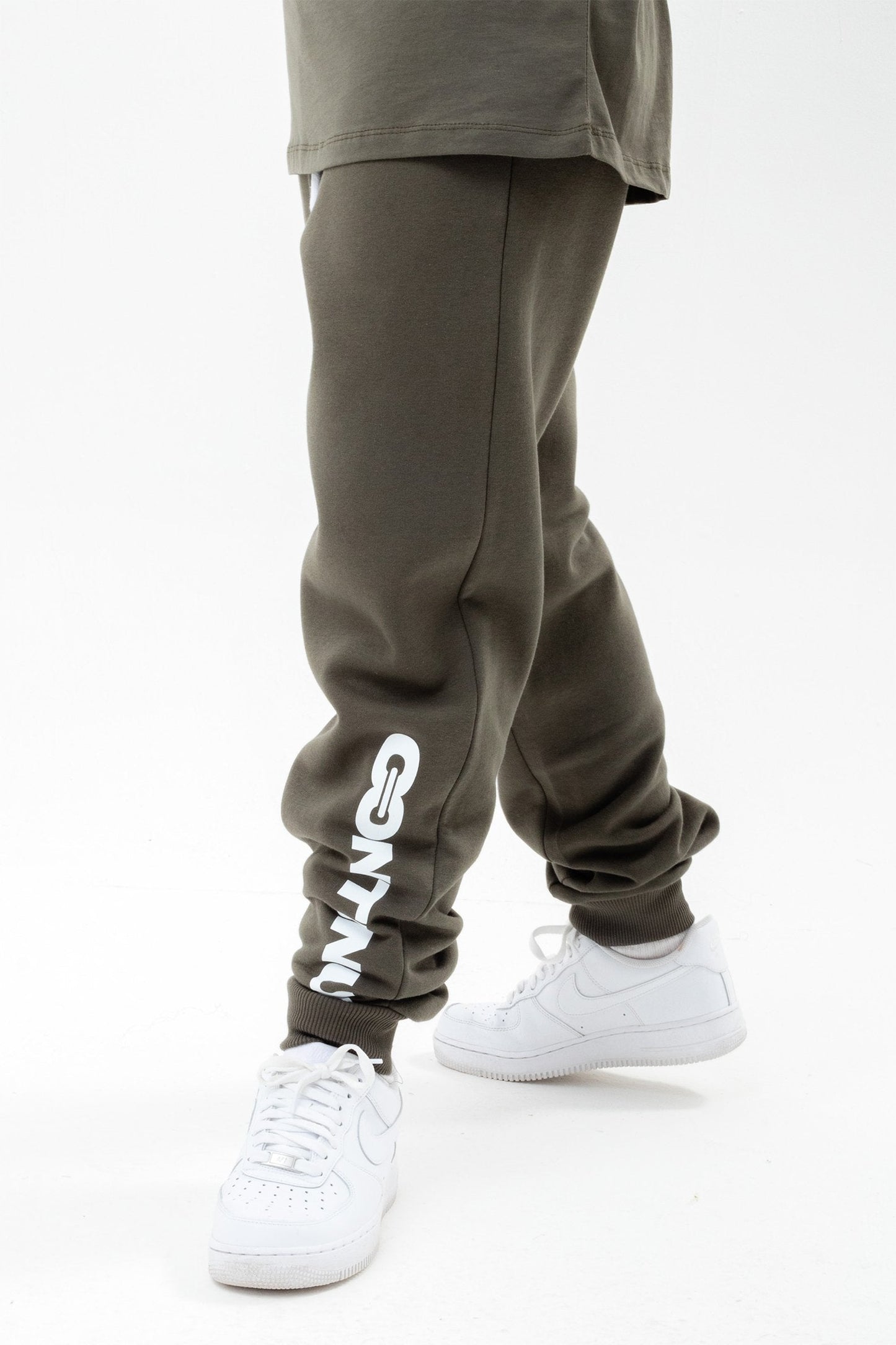 CONTINU8 KHAKI JOGGERS