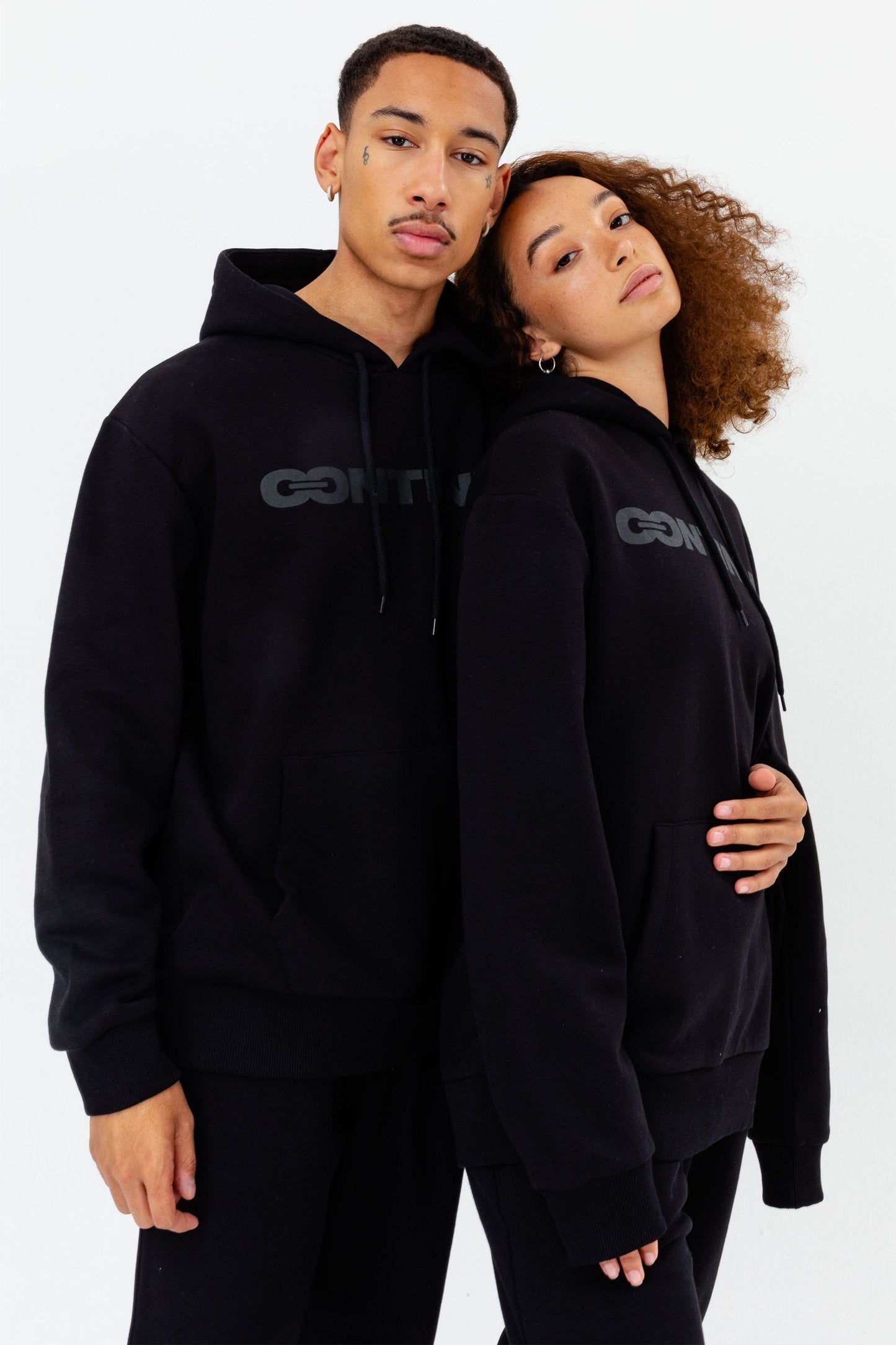 CONTINU8 BLACK OVERSIZED PULLOVER HOODIE