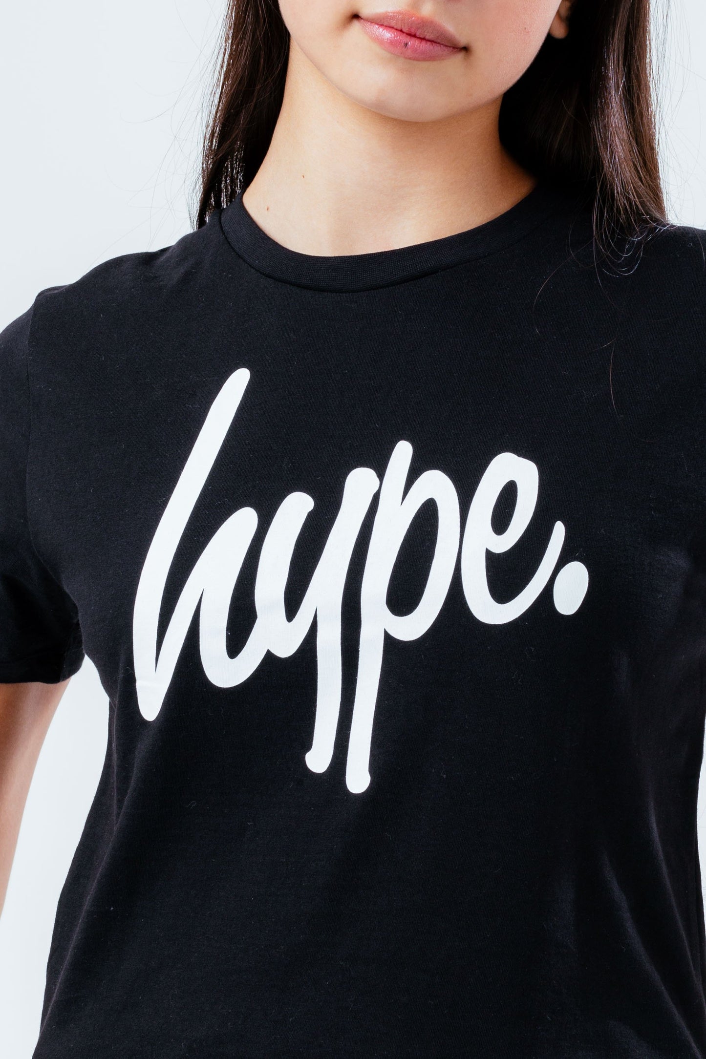 HYPE GIRLS BLACK SCRIPT CROP T-SHIRT