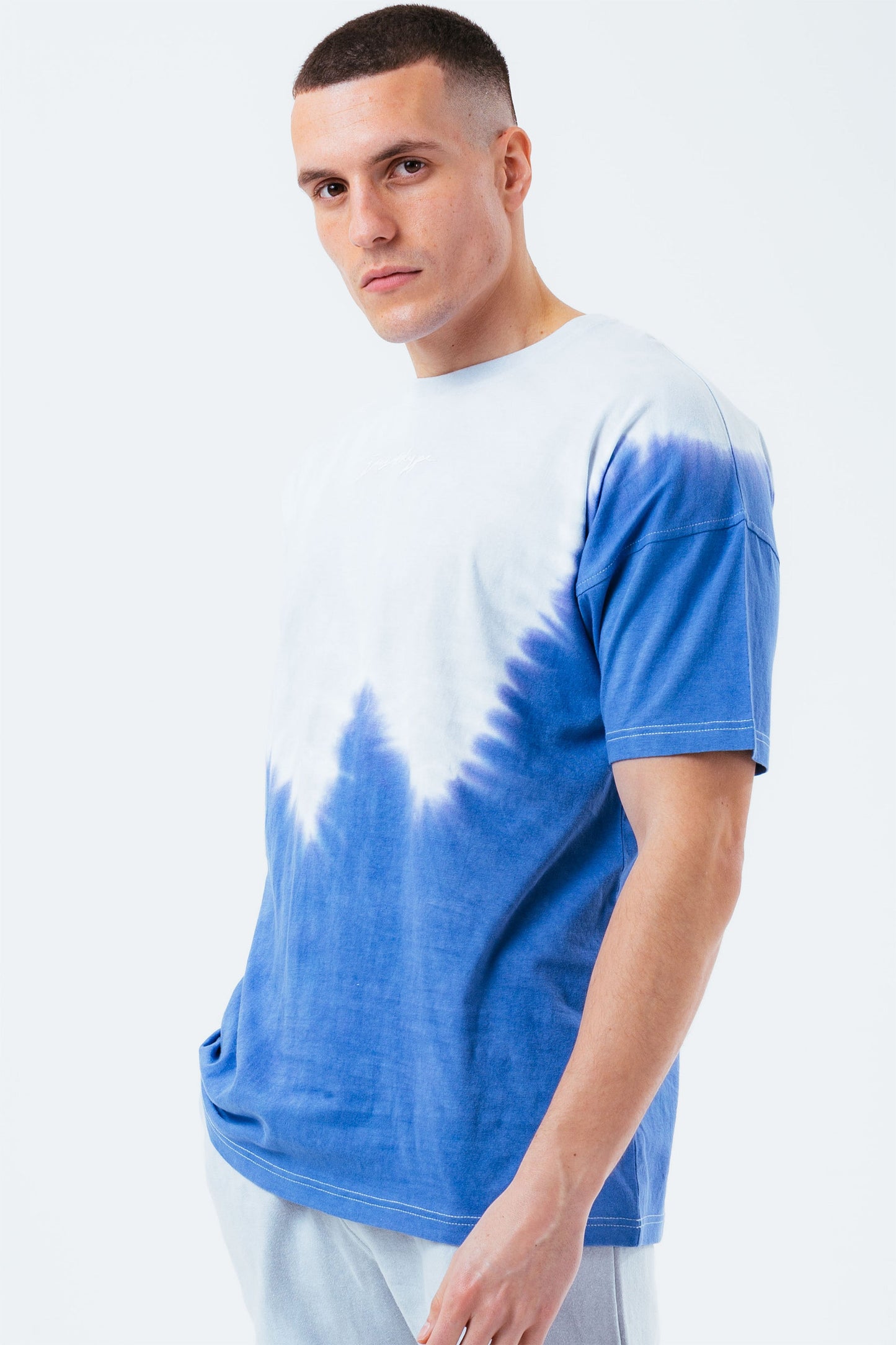 HYPE GREY NAVY TIE DYE SCRIBBLE LOGO MEN'S OVERSIZED T-SHIRT