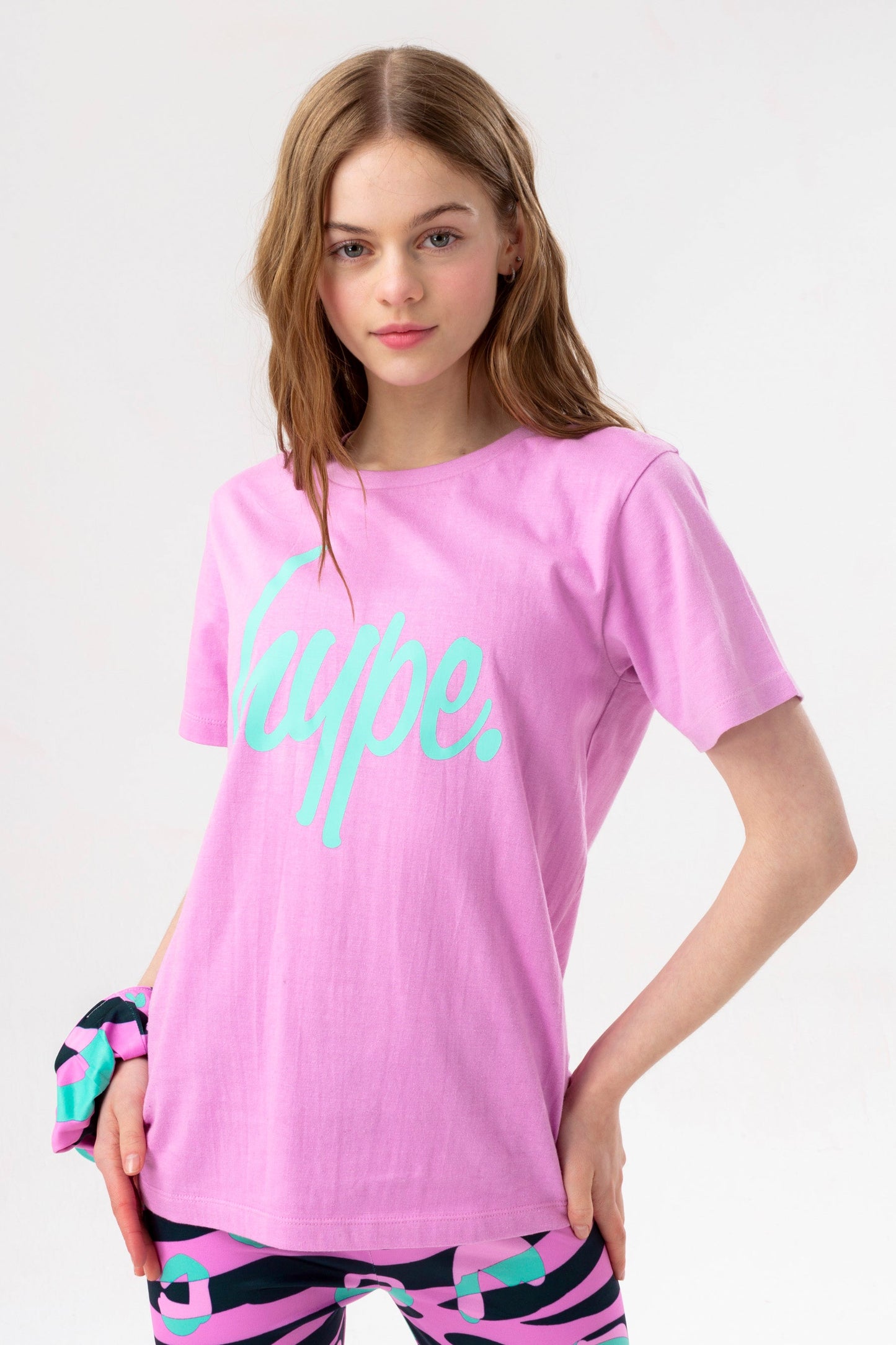 HYPE GIRLS LILAC GROOVY ZEBRA SCRIPT T-SHIRT & LEGGINGS & SCRUNCHIE SET