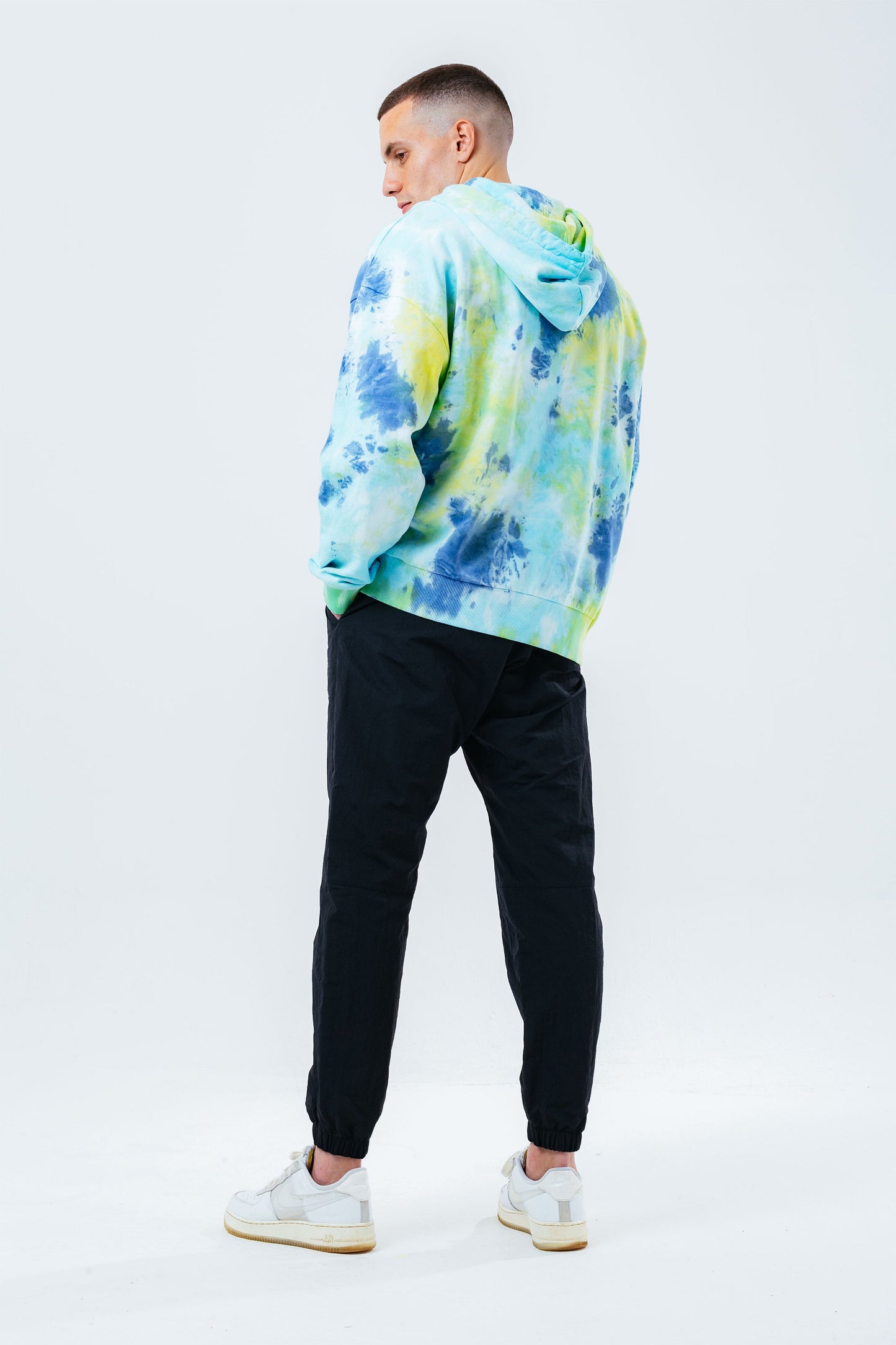 HYPE TROPIC DYE MEN'S OVERSIZED PULLOVER HOODIE