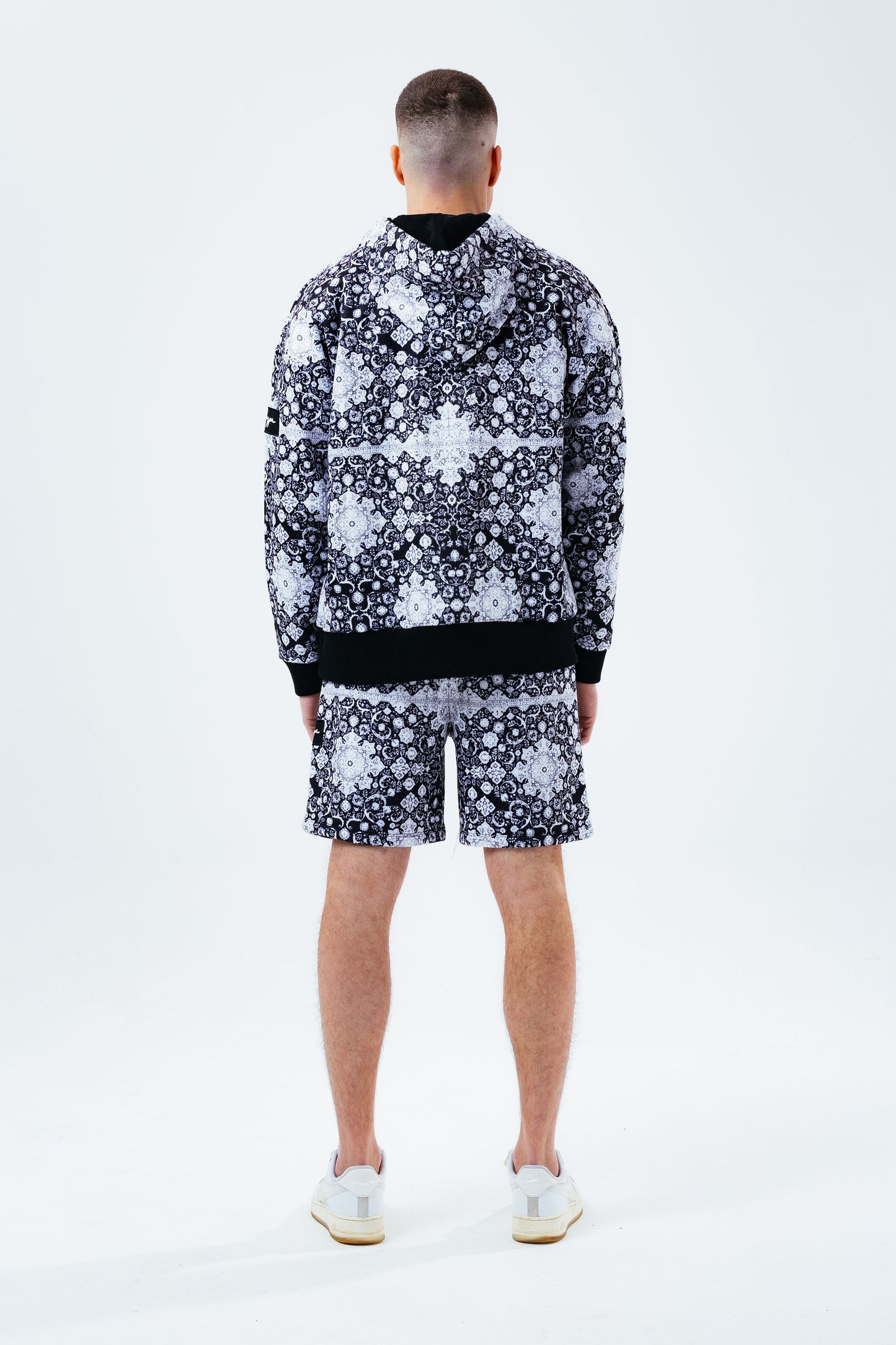 HYPE MONO TILE MEN'S OVERSIZED PULLOVER HOODIE