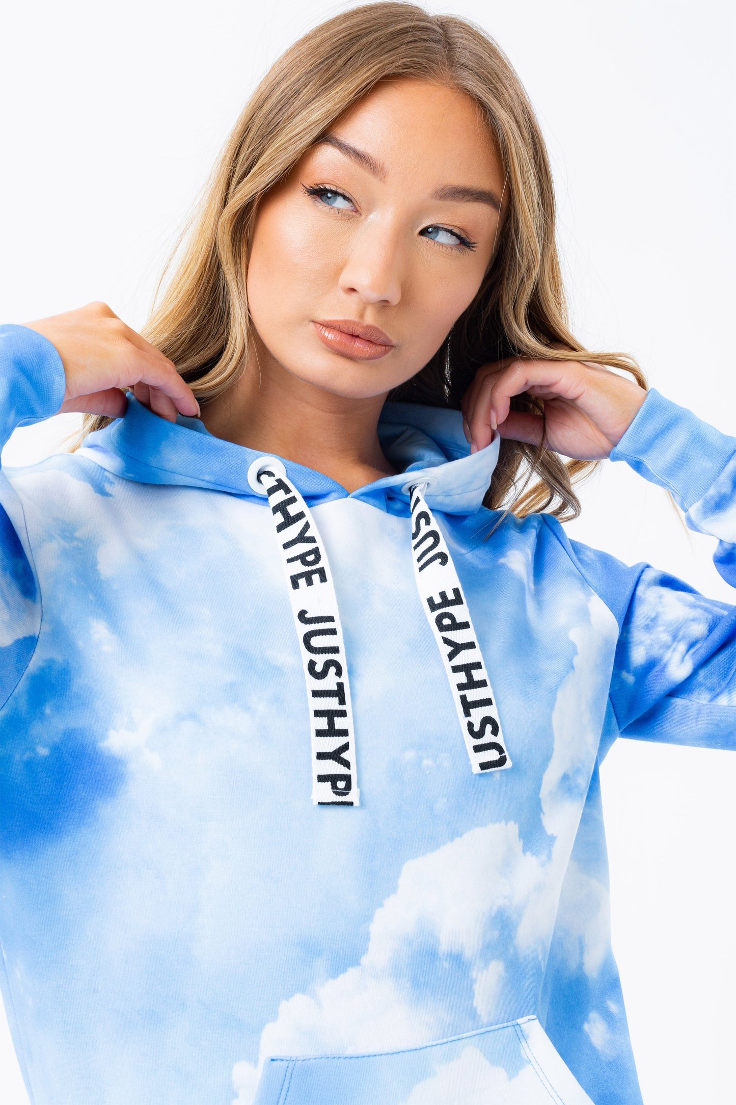 HYPE CLOUDS WOMEN'S PULLOVER HOODIE