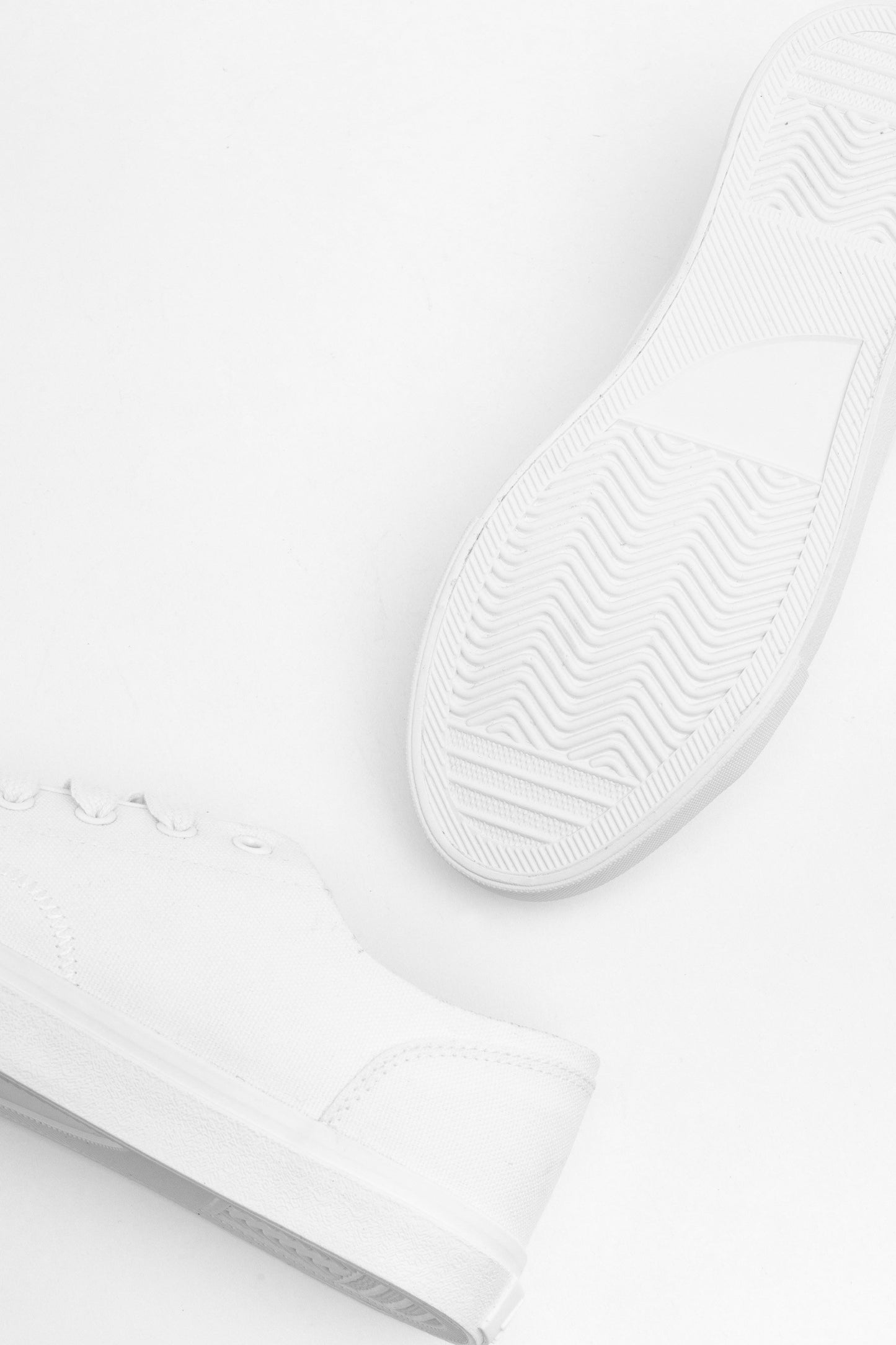 HYPE WHITE PUMP KIDS TRAINERS