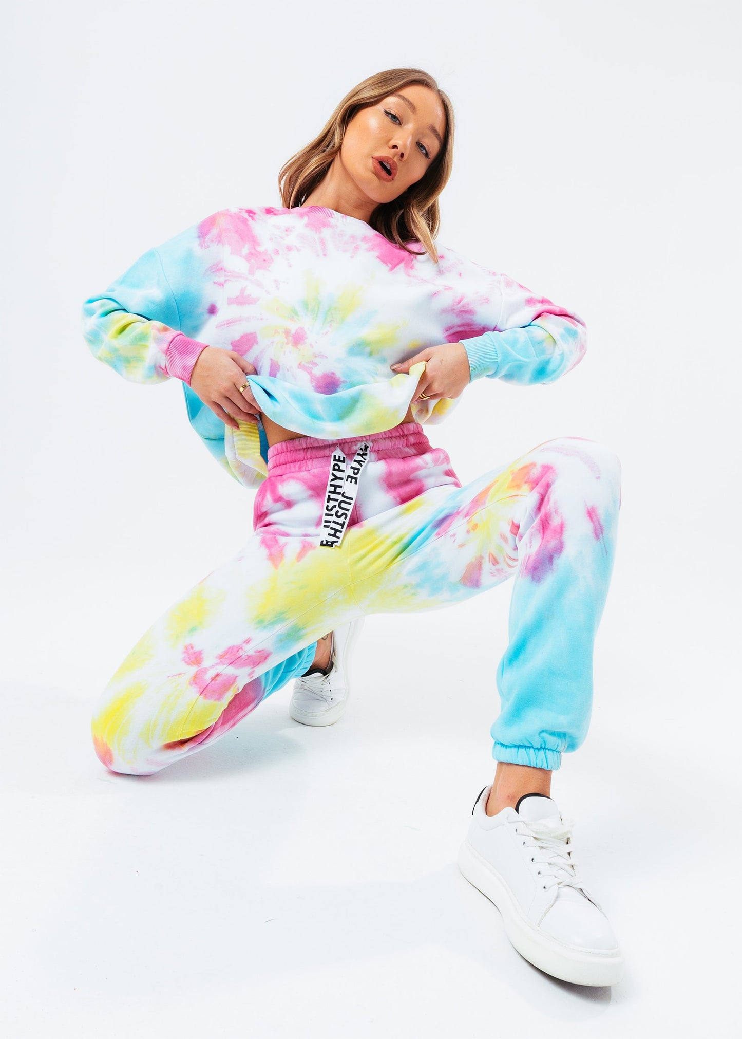 HYPE TIE DYE WOMEN'S OVERSIZED CREW NECK