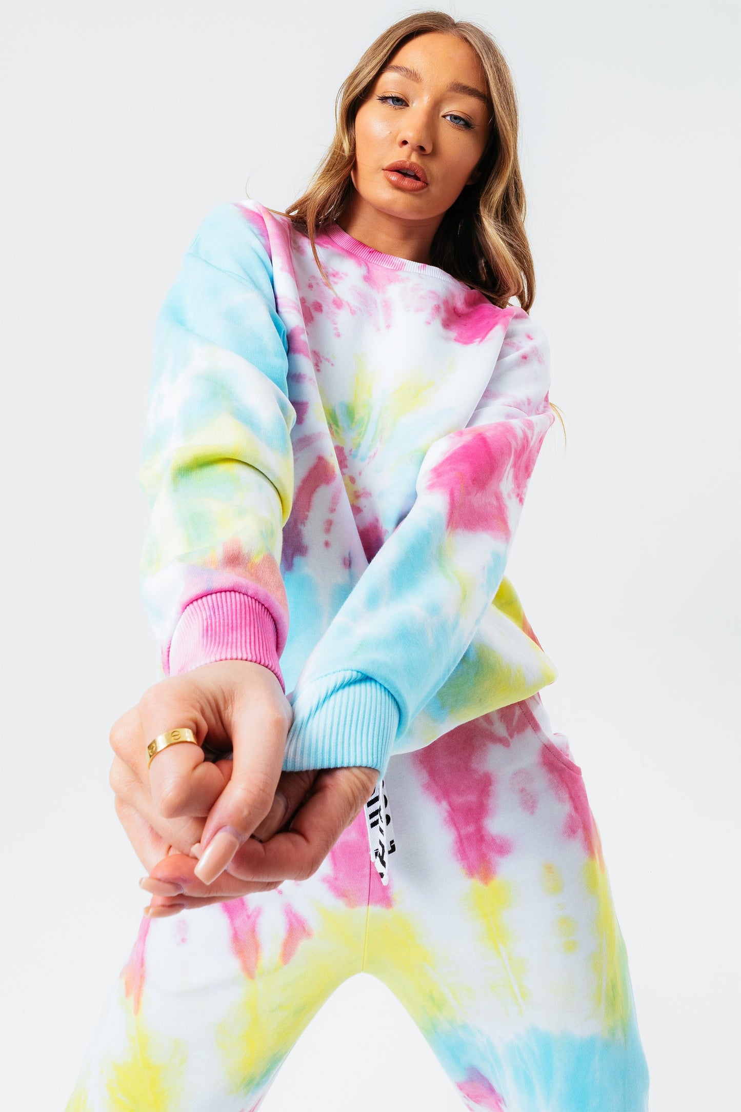 HYPE TIE DYE WOMEN'S OVERSIZED CREW NECK