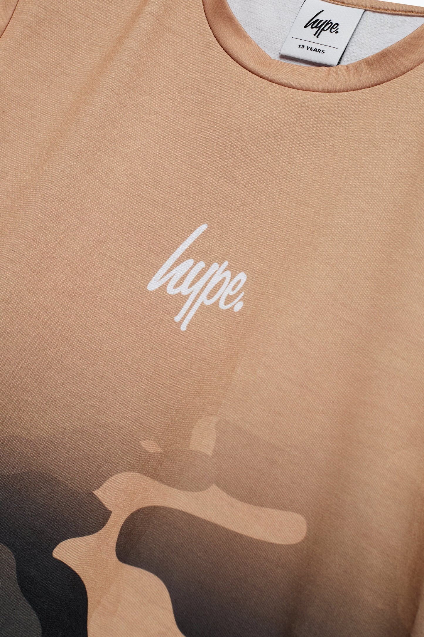 HYPE BOYS BEIGE SAND CAMO MINI SCRIPT T-SHIRT