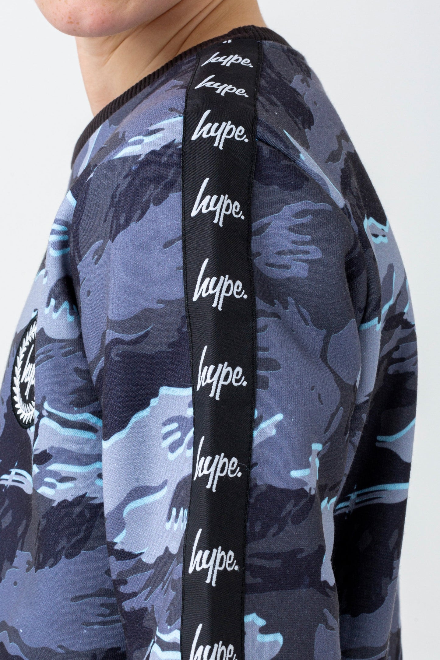 HYPE BOYS GREY GLOOM CAMO CREST CREW NECK