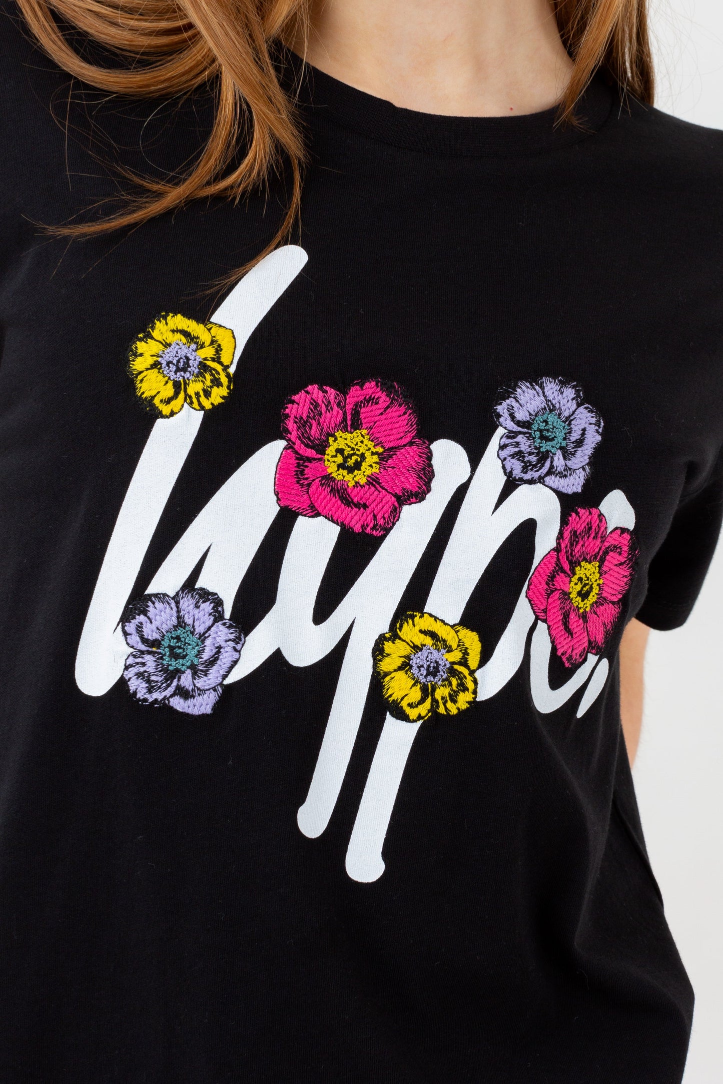 HYPE GIRLS BLACK FLOWER PATCH SCRIPT T-SHIRT