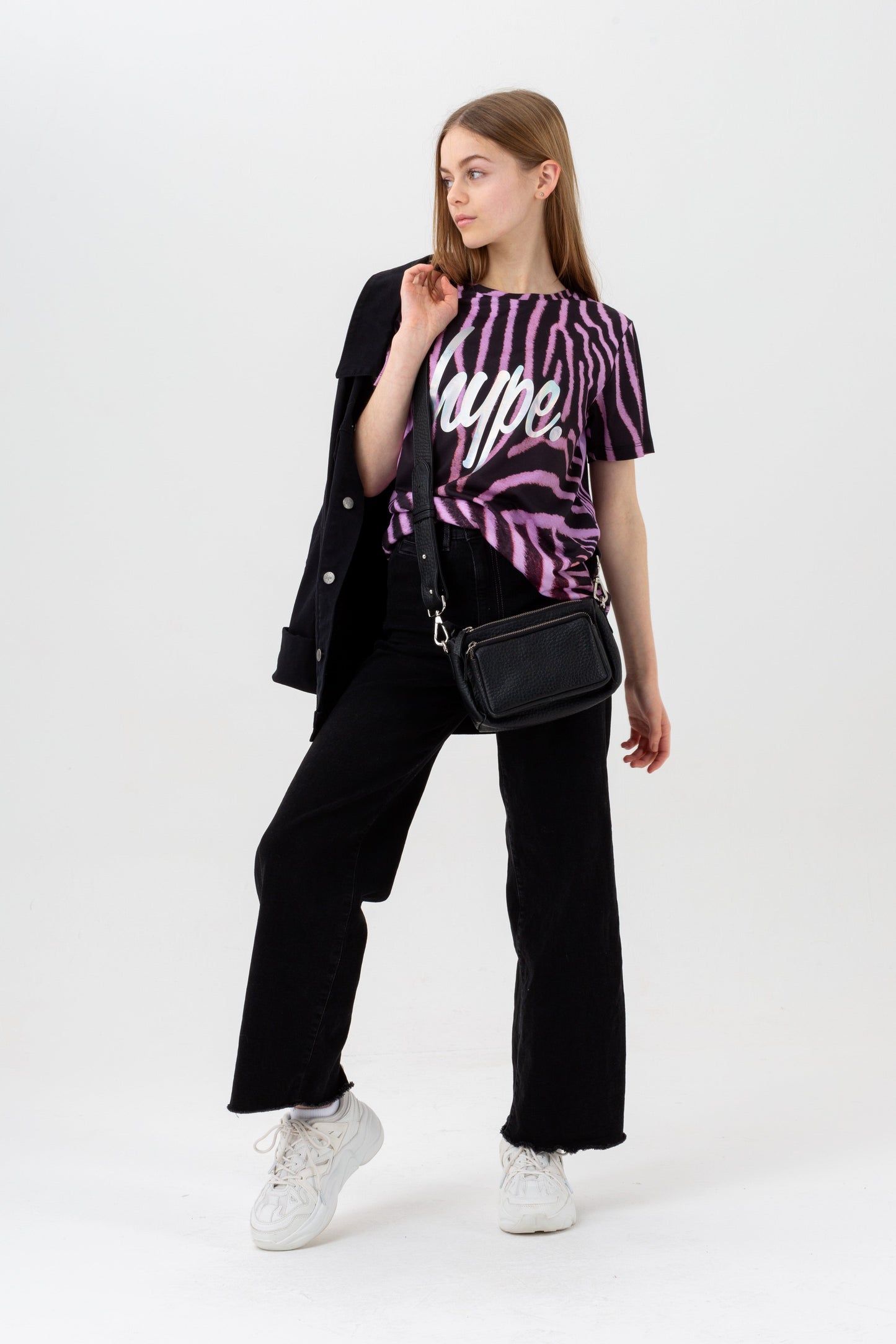 HYPE GIRLS BLACK ZEBRA CRUSH SCRIPT T-SHIRT