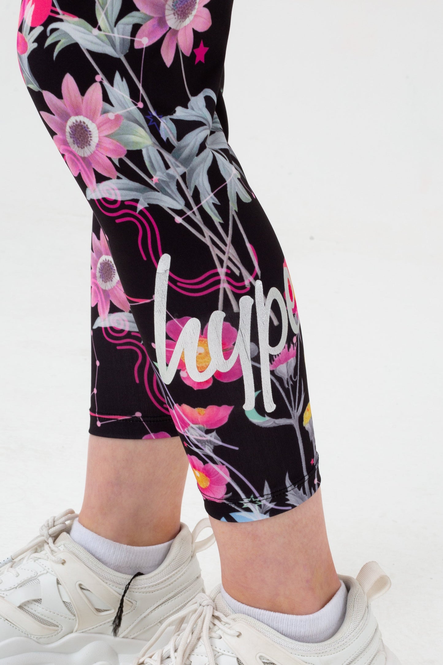 HYPE GIRLS BLACK MYSTIC FLOWER SCRIPT LEGGINGS