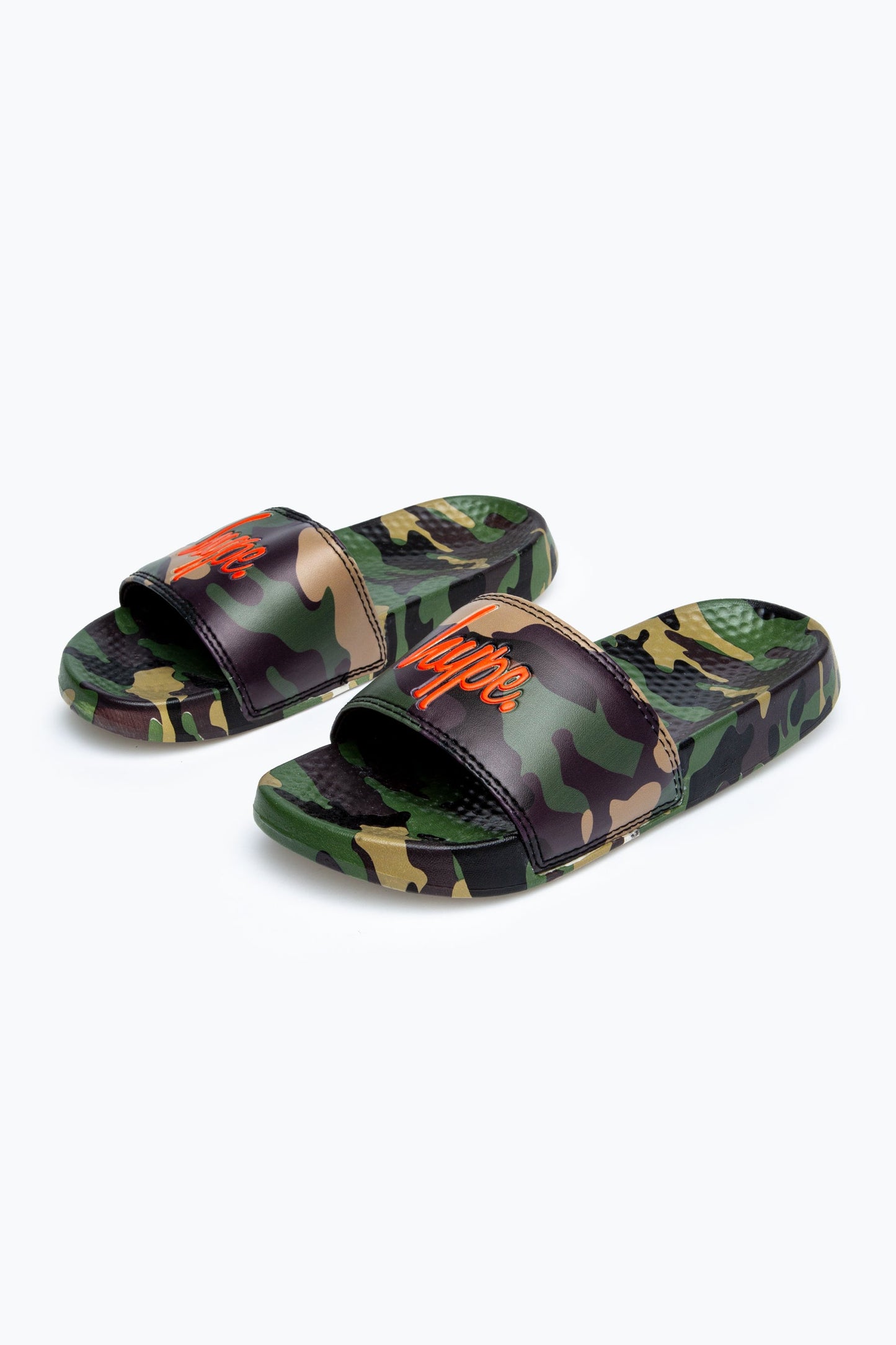 HYPE KIDS UNISEX KHAKI CLASSIC CAMO SCRIPT SLIDERS