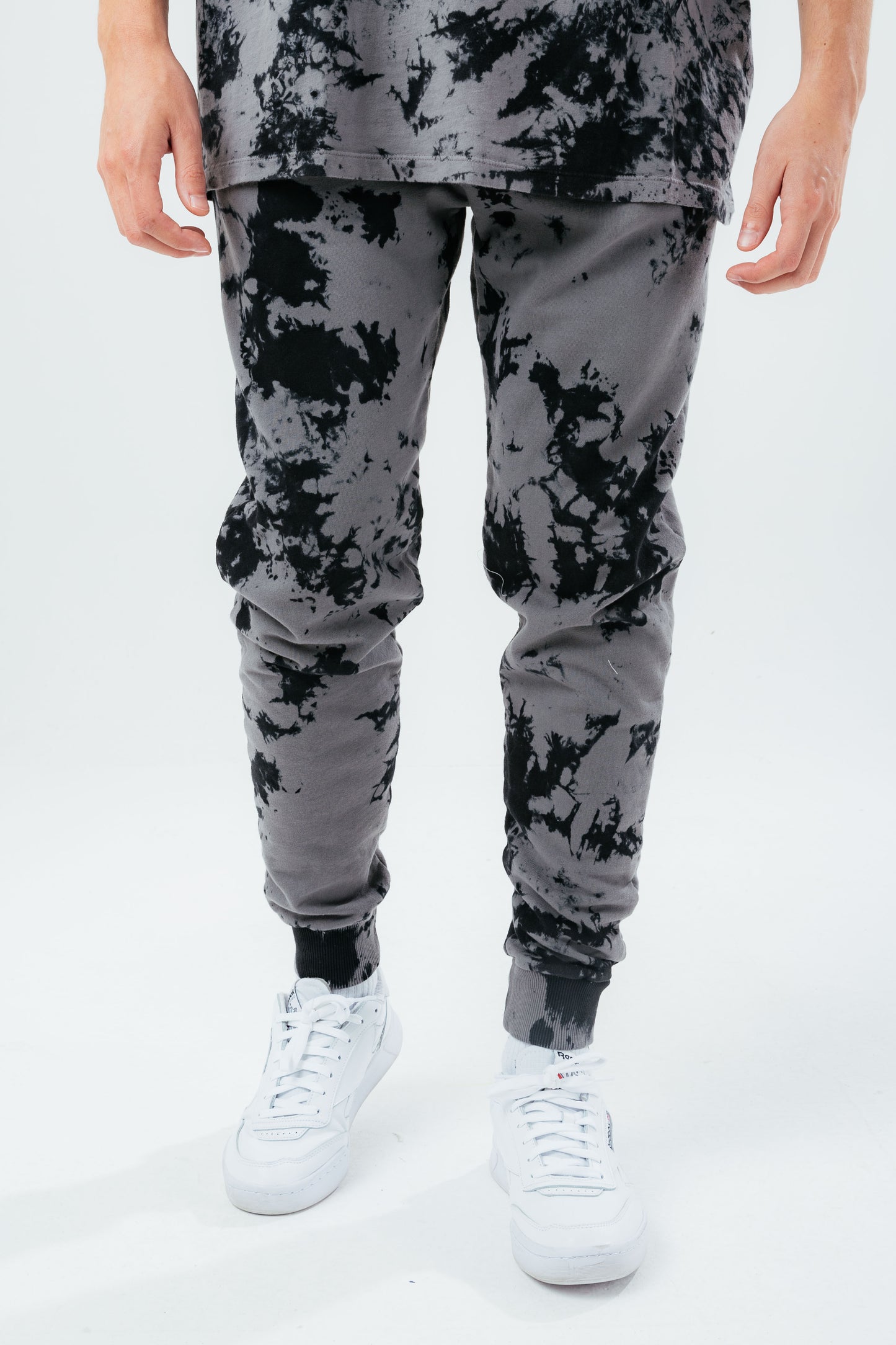 HYPE ACID WASH OVERSIZED SCRIBBLE MEN'S JOGGERS